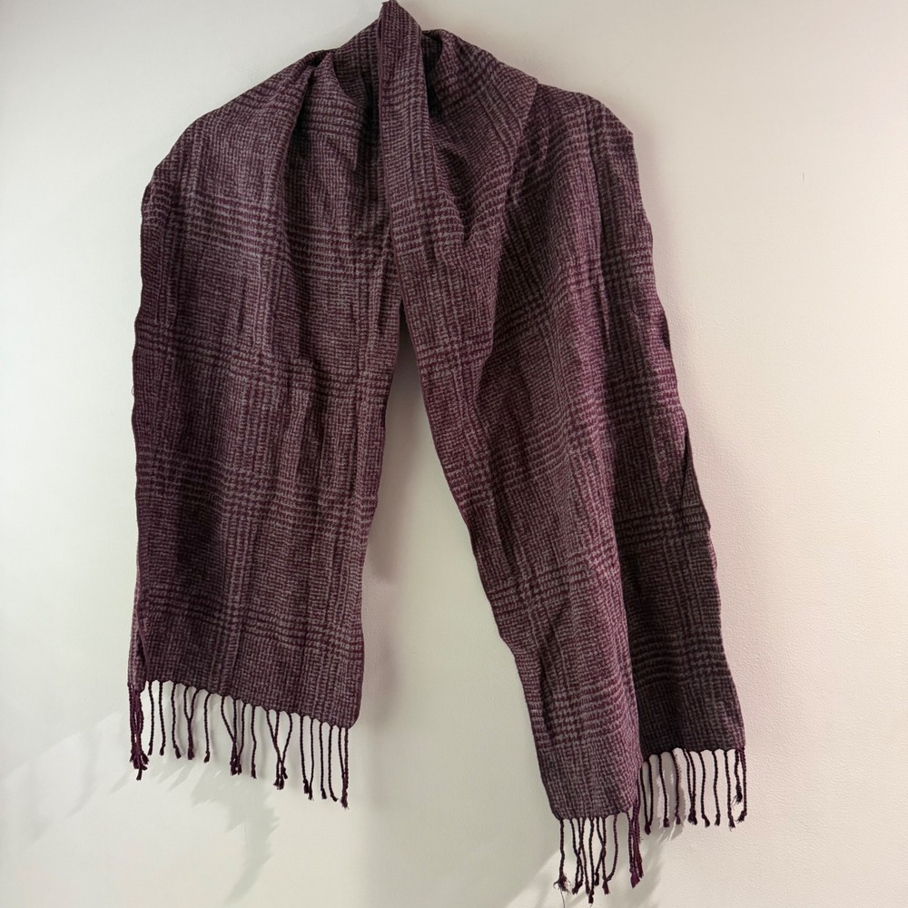 Club Room Scarf Mens OS Burgundy Plaid Excellent 100% Silk Fringe Brushed